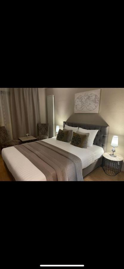 Park Hotel Airport シャルルロワ エクステリア 写真
