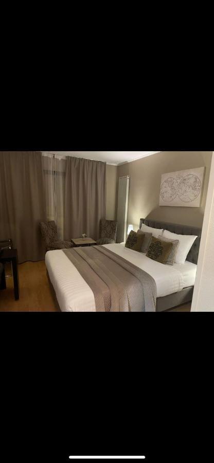 Park Hotel Airport シャルルロワ エクステリア 写真