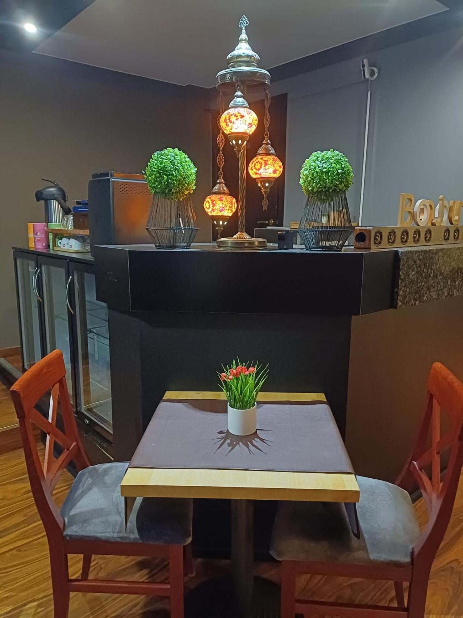 Park Hotel Airport シャルルロワ エクステリア 写真